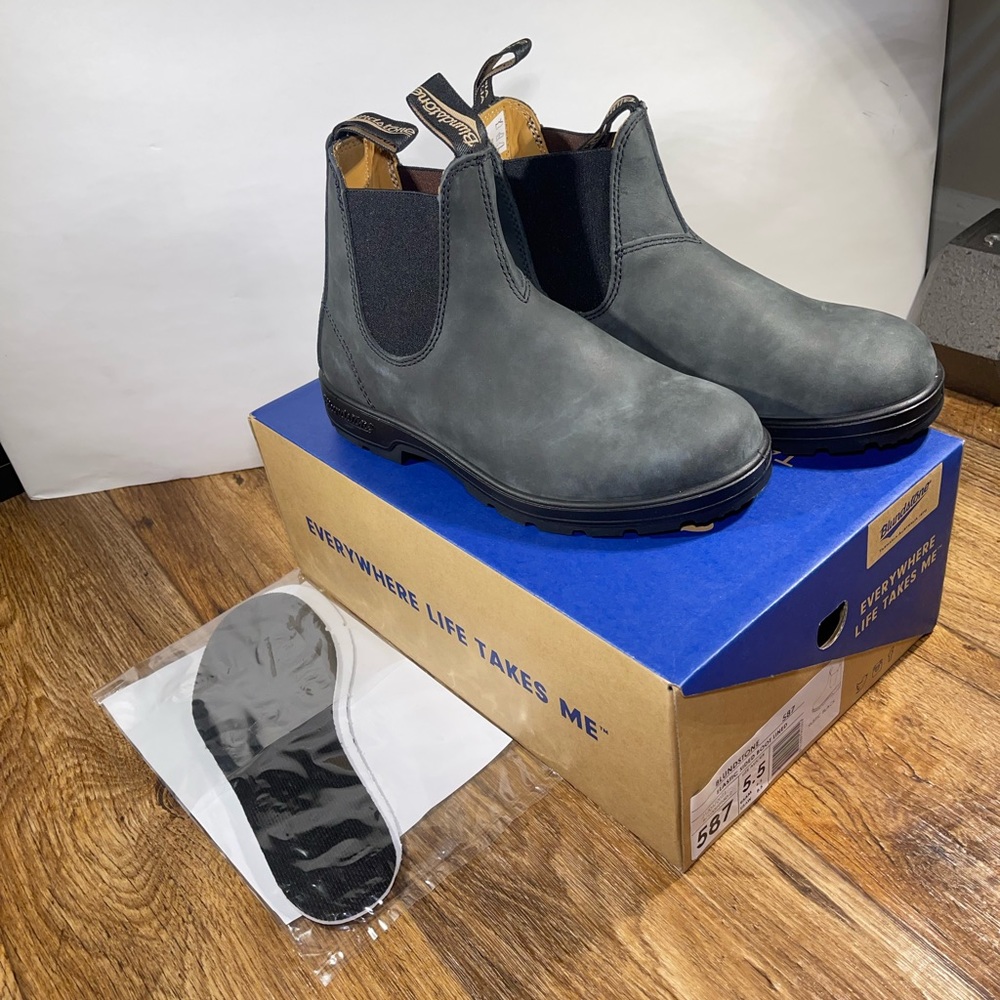 Blundstone 587 Rustic Black Leather Chelsea Ankle Boots Men 6.5 Women’s New